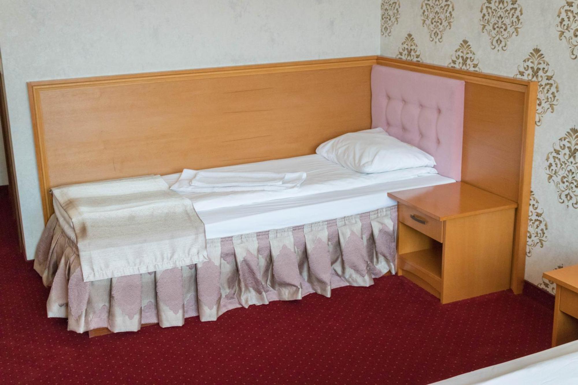Hotel Uzunski Smolyan Exterior photo